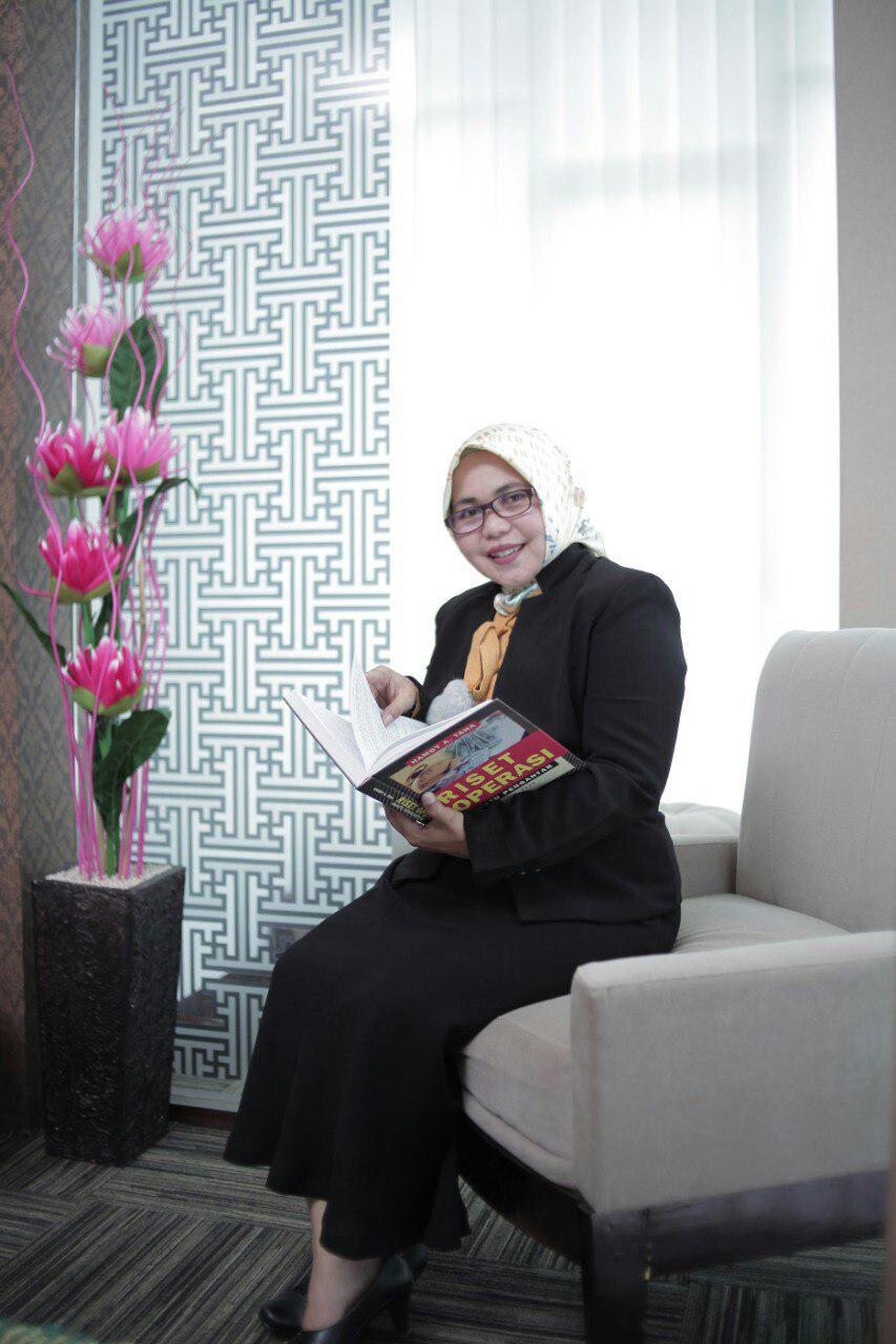 Dr. Nurdiana Mulyatini, S.E., M.M.